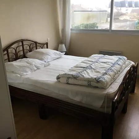 Apartament Mahon Plage : Proche Plage 2 Chambres Avec Balcon. *