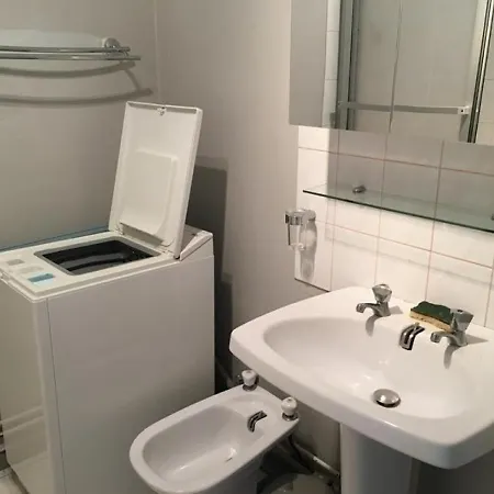 Mahon Plage : Proche Plage 2 Chambres Avec Balcon. Apartament